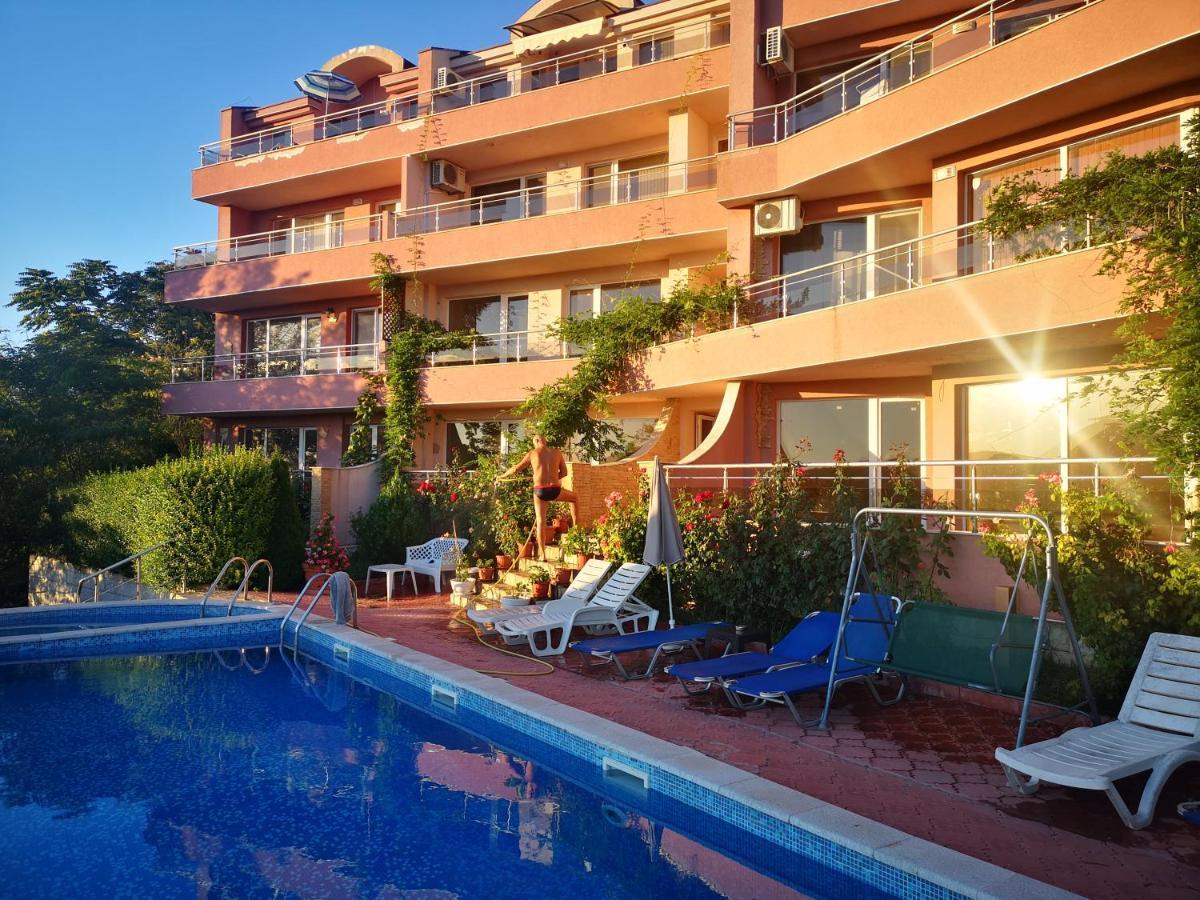 Seaview Apartment Complex Karia Kawarna Exterior foto